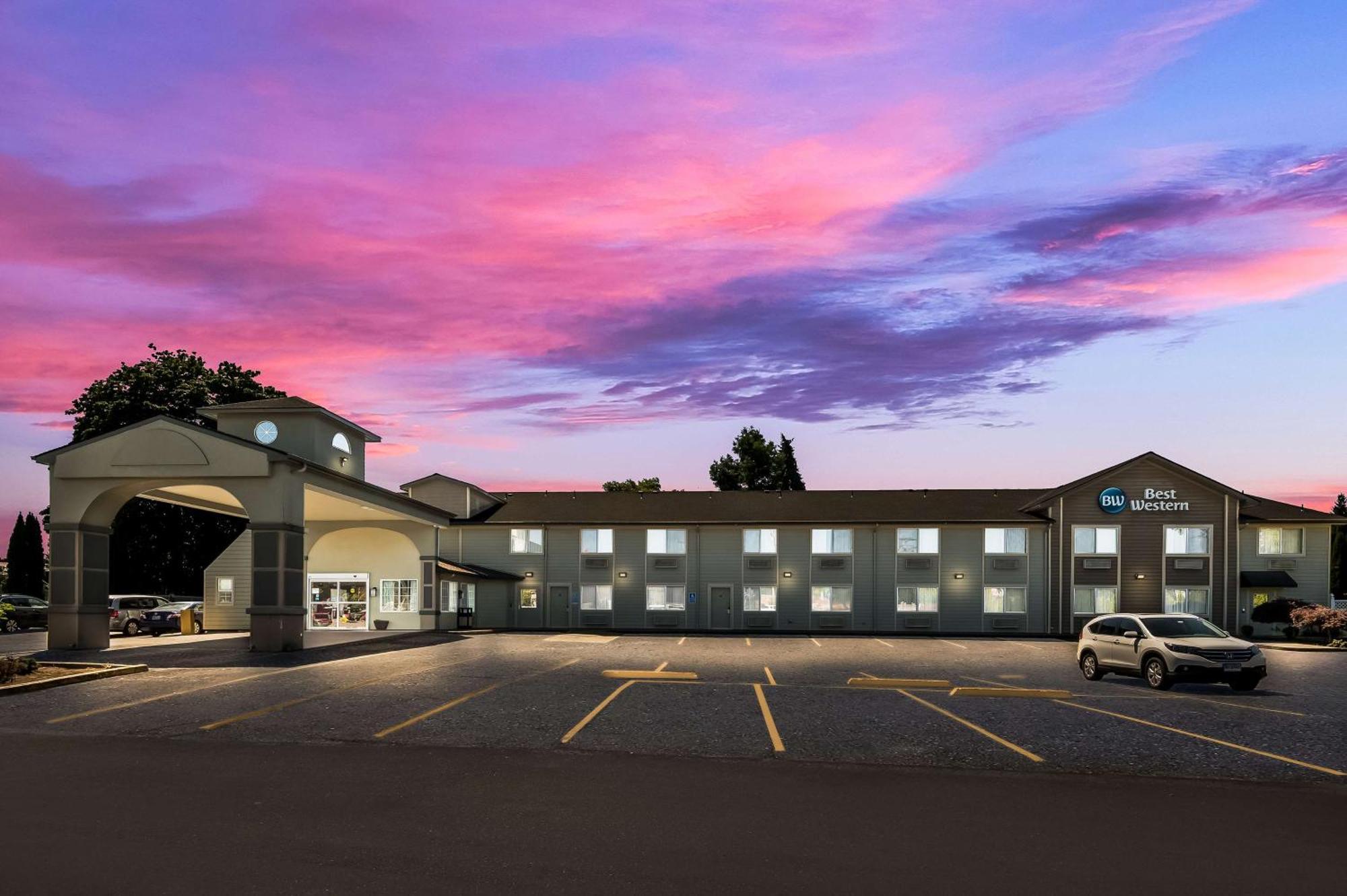 Best Western Cottage Grove Inn Екстериор снимка