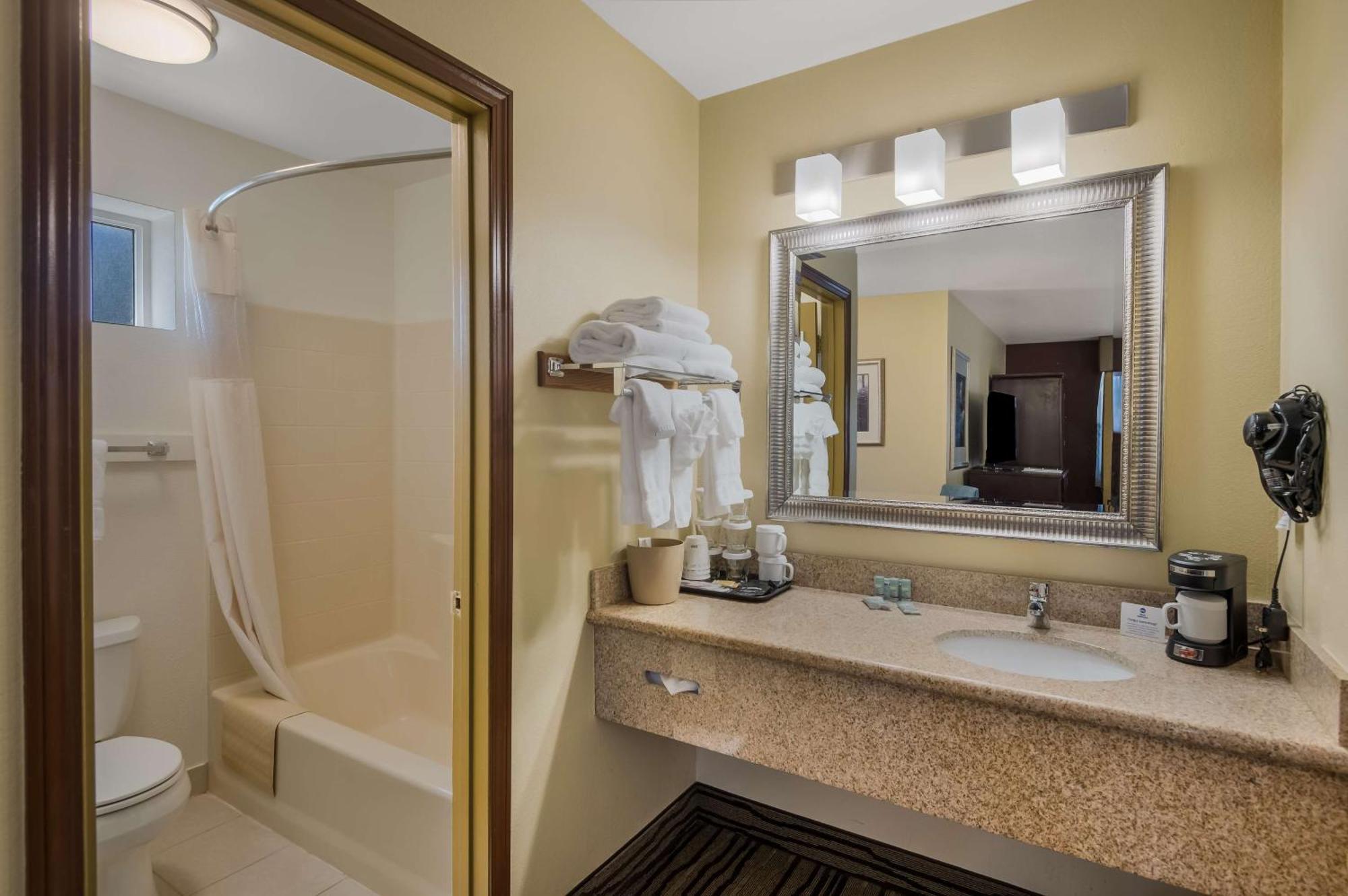 Best Western Cottage Grove Inn Екстериор снимка