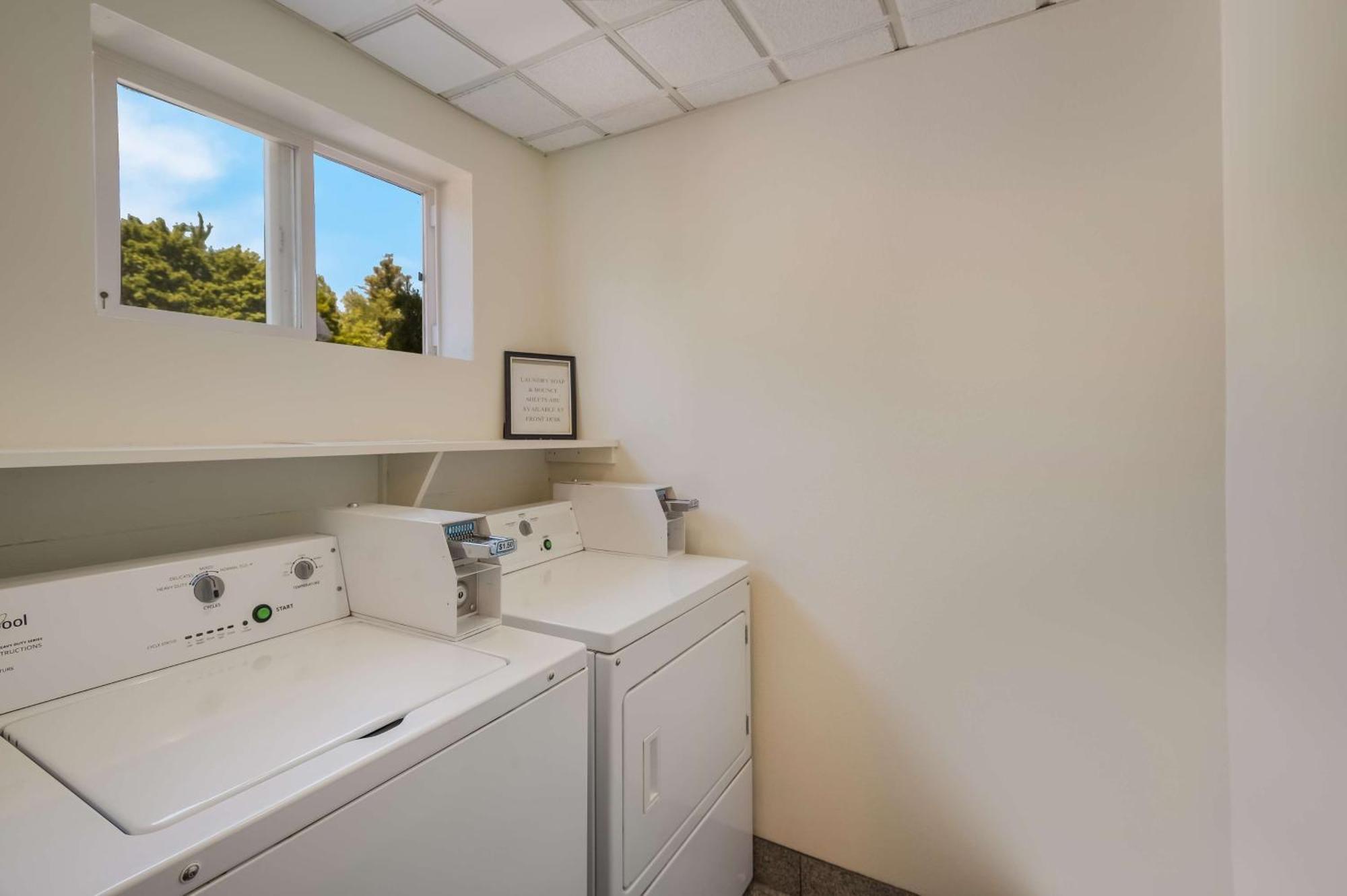 Best Western Cottage Grove Inn Екстериор снимка