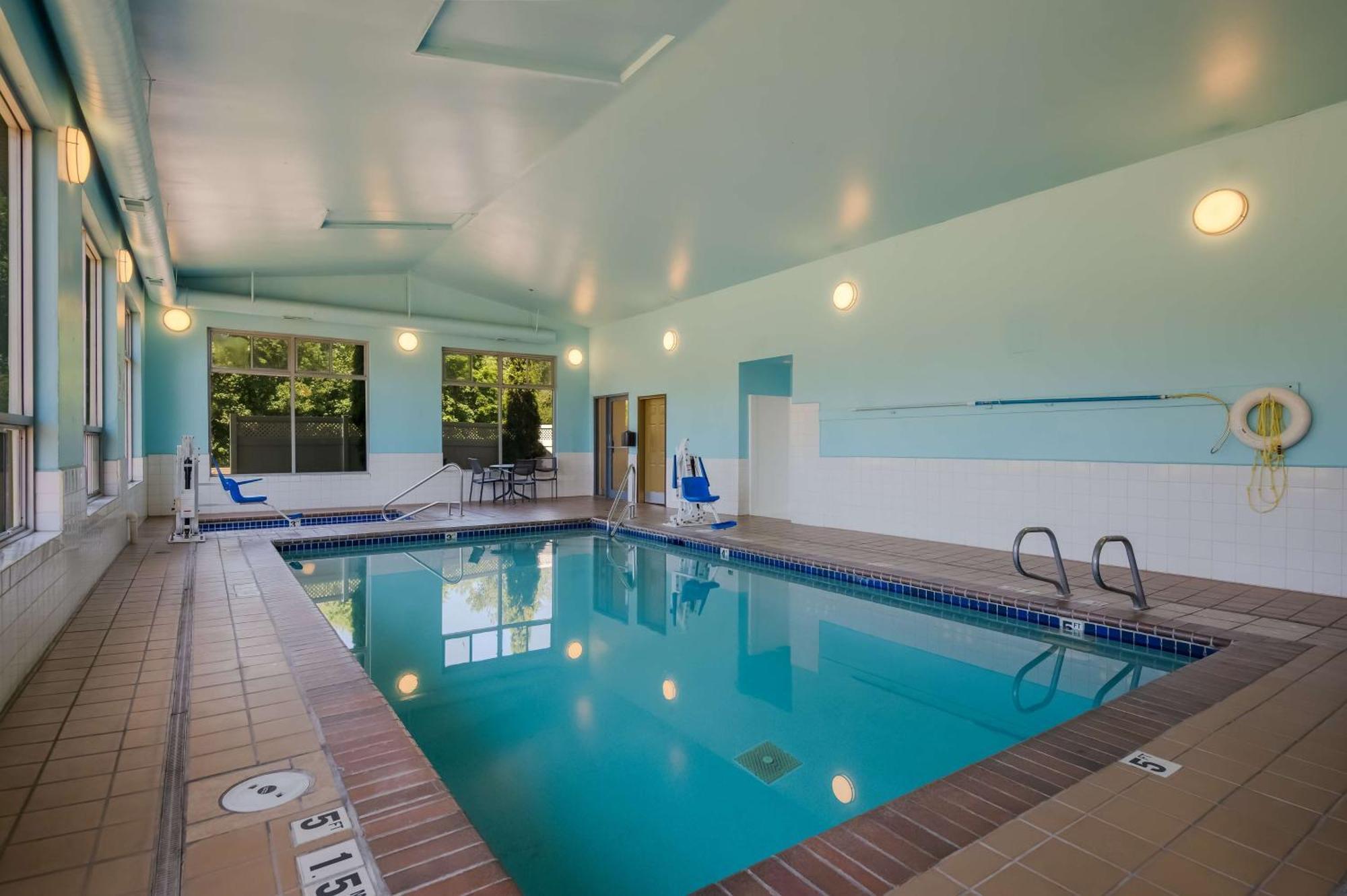Best Western Cottage Grove Inn Екстериор снимка