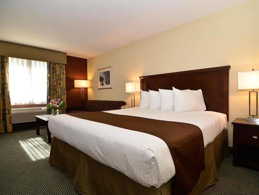 Best Western Cottage Grove Inn Екстериор снимка